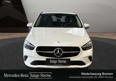 Mercedes-Benz B 200, 2026