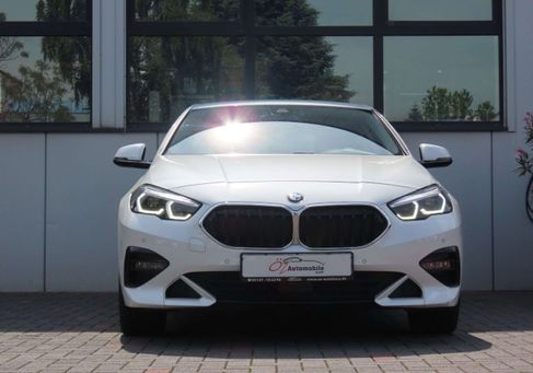 BMW 218, 2021 3