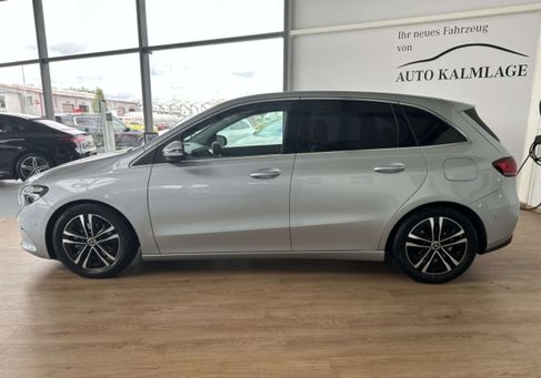 Mercedes-Benz B 180, 2024