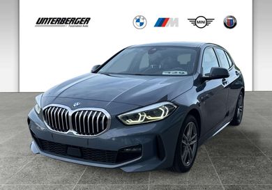 BMW 118, 2022