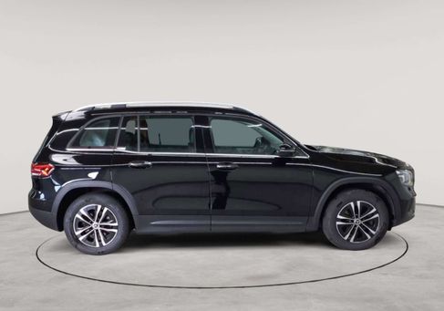 Mercedes-Benz GLB 200, 2023