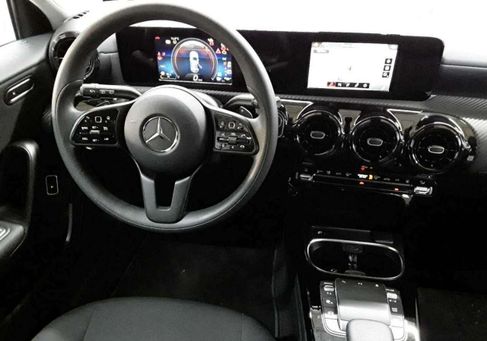 Mercedes-Benz A 250, 2021