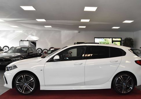 BMW 120, 2022 3