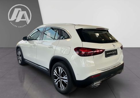 Mercedes-Benz GLA 180, 2025 3