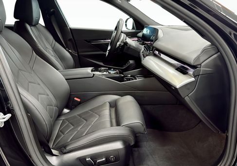 BMW 530, 2026