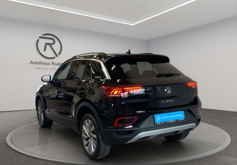 Volkswagen T-Roc, 2025 3
