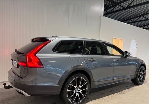 Volvo V90 Cross Country, 2019