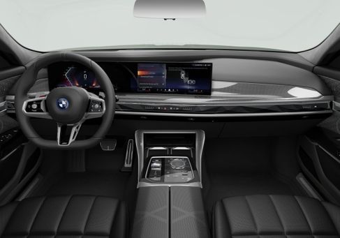 BMW 750, 2025