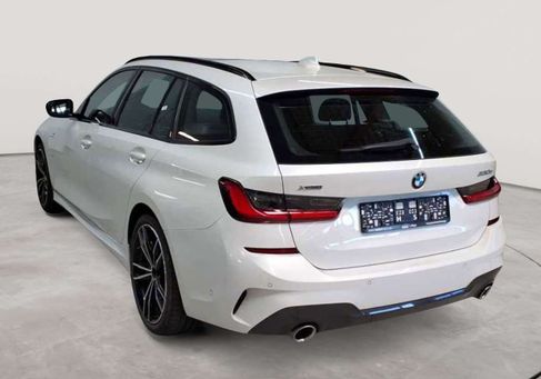 BMW 330, 2021