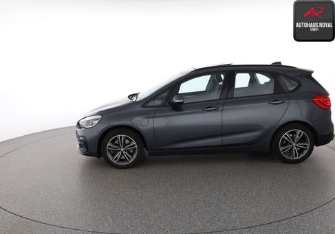 BMW 225, 2019