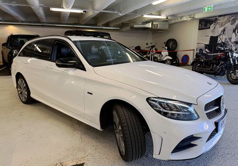 Mercedes-Benz C 300, 2021