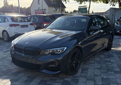 BMW 330, 2021