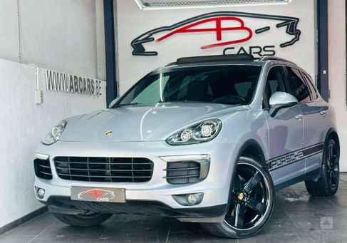 Porsche Cayenne, 2015