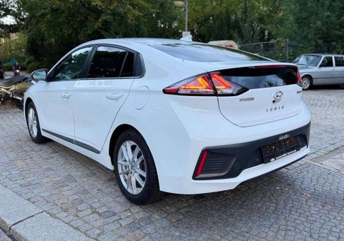 Hyundai IONIQ, 2022 3