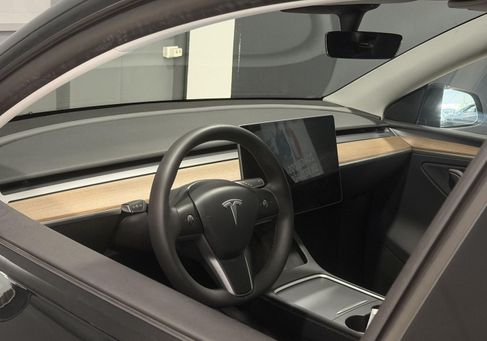 Tesla Model Y, 2023 3