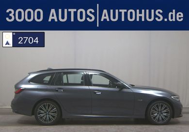 BMW 330, 2022