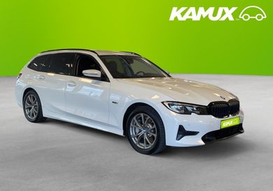 BMW 330, 2022