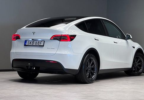 Tesla Model Y, 2025 2