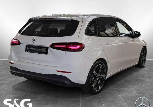 Mercedes-Benz B 200, 2025