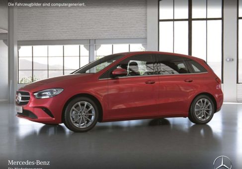 Mercedes-Benz B 180, 2023