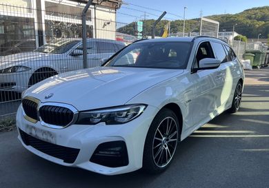 BMW 330, 2022