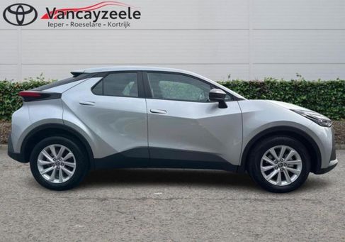 Toyota C-HR, 2025