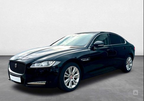 Jaguar XF, 2017