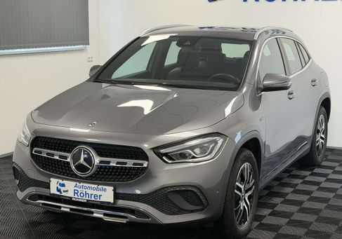 Mercedes-Benz GLA 250, 2021
