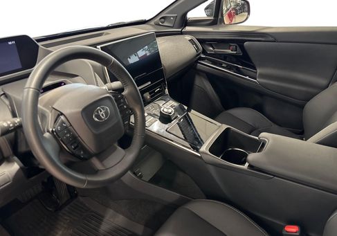Toyota bZ4X, 2023 3