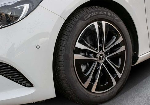 Mercedes-Benz B 200, 2024