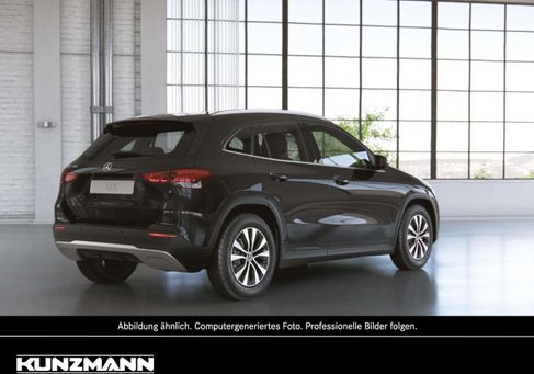 Mercedes-Benz GLA 180, 2021