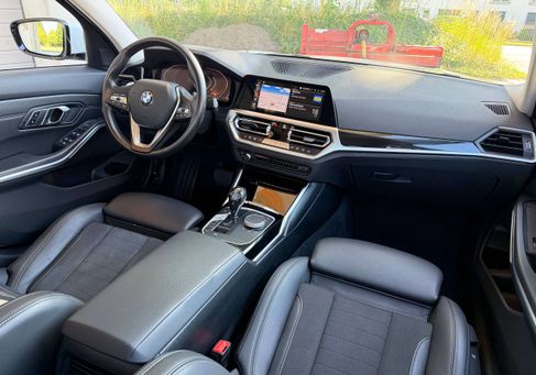 BMW 320, 2021