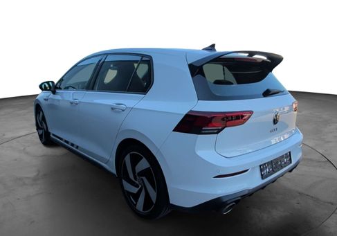 Volkswagen Golf, 2023 3