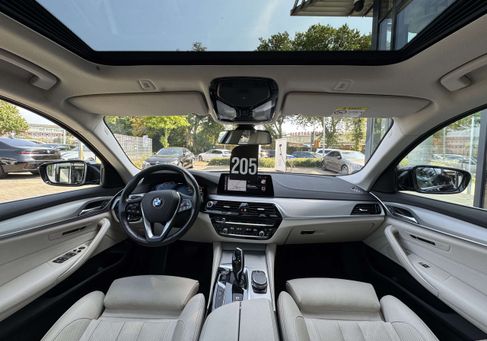 BMW 530, 2019