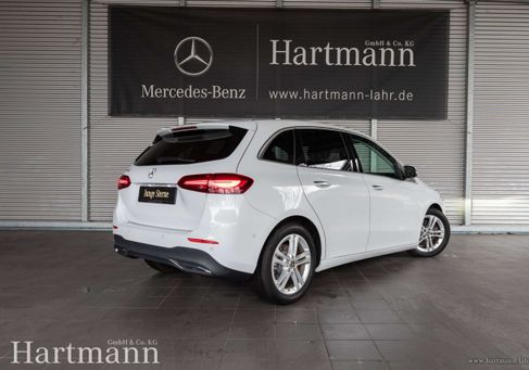 Mercedes-Benz B 200, 2023 2