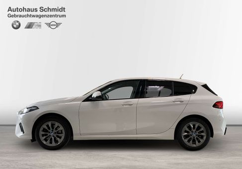 BMW 120, 2025 2