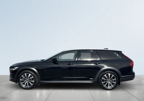 Volvo V90 Cross Country, 2022