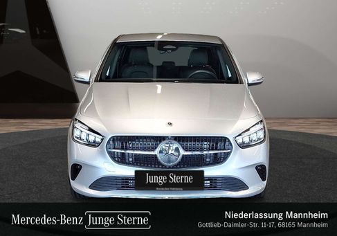 Mercedes-Benz B 180, 2026