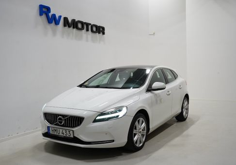 Volvo V40, 2018