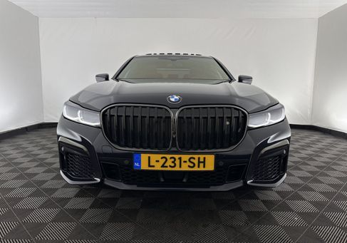 BMW 745, 2020