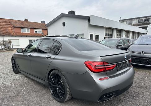 BMW 750, 2018