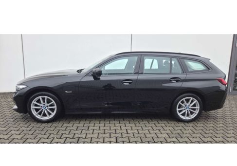 BMW 320, 2022