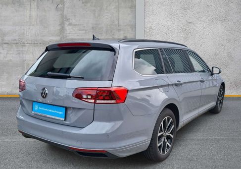 Volkswagen Passat Variant, 2023 3