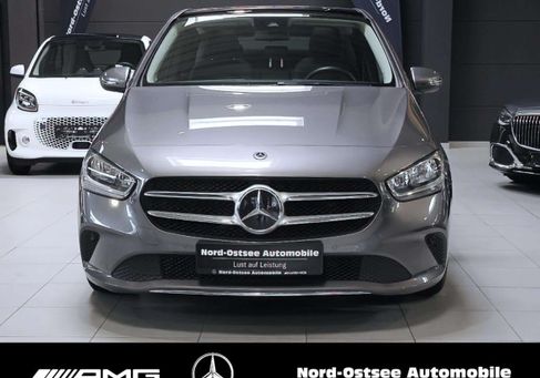 Mercedes-Benz B 180, 2020