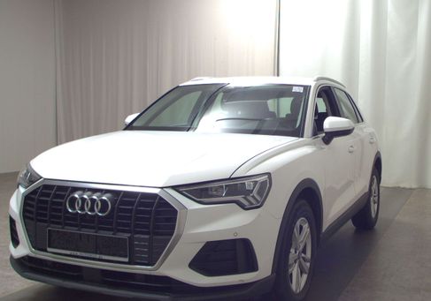 Audi Q3, 2022 2