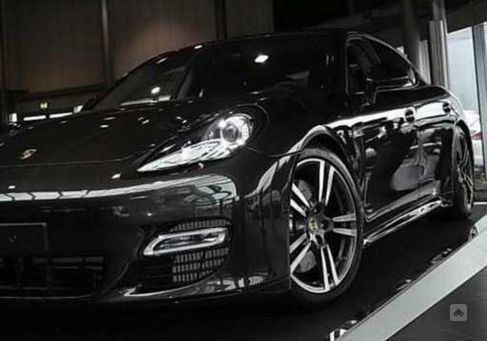 Porsche Panamera, 2011