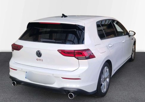 Volkswagen Golf, 2024 3