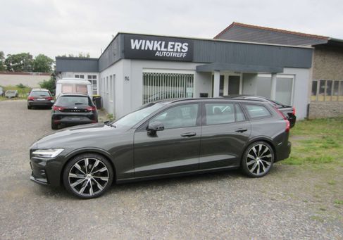 Volvo V60, 2022