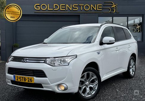 Mitsubishi Outlander, 2013