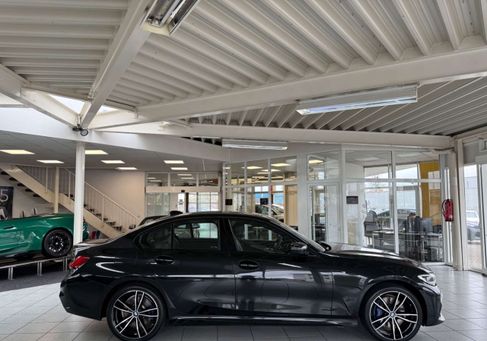 BMW 330, 2019